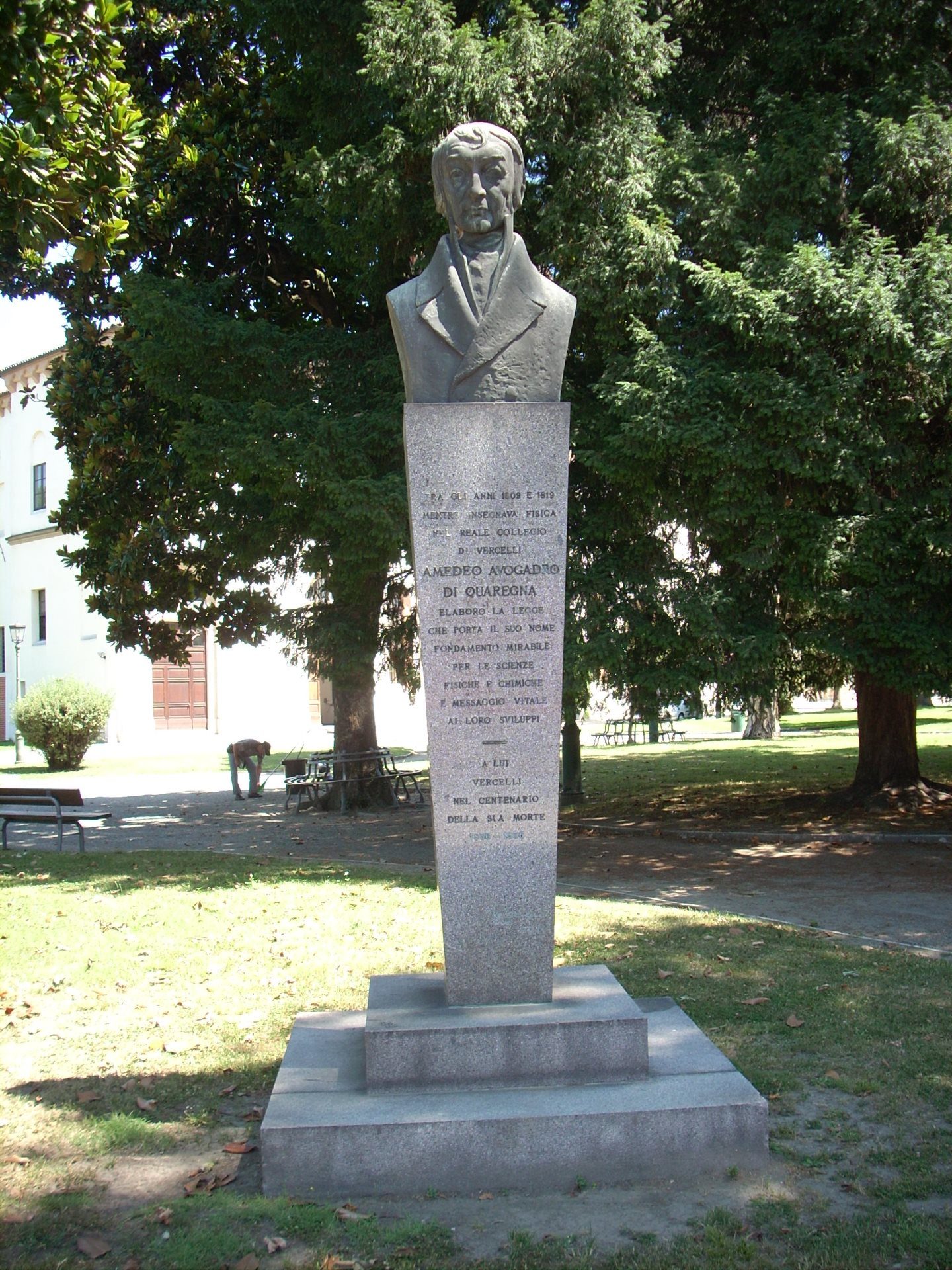 Amedeo Avogadro's bust, Vercelli, Italy (2).JPG